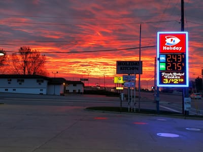 Holiday Stationstores