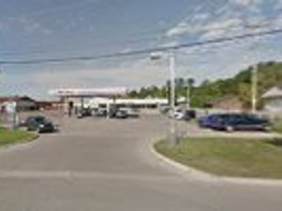 Holiday Stationstores