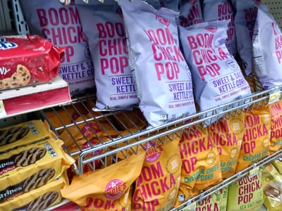 Holiday Stationstores