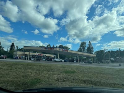 Holiday Stationstores