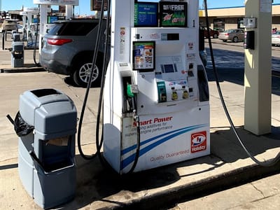 Holiday Stationstores