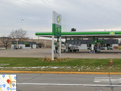 Holiday Stationstores