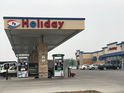 Holiday Stationstores
