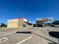 Holiday Stationstores