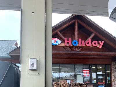 Holiday Stationstores