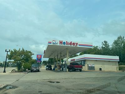 Holiday Stationstores