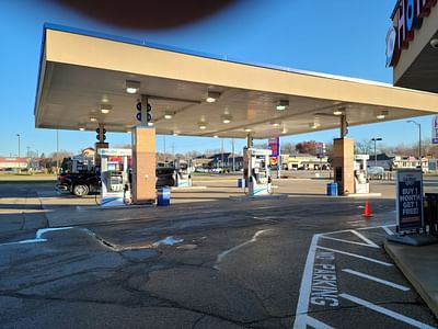 Holiday Stationstores