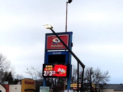 Holiday Stationstores