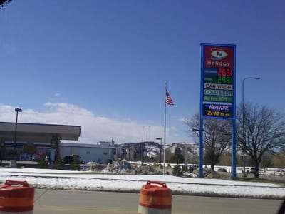 Holiday Stationstores