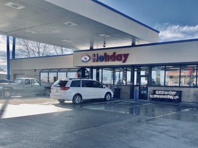 Holiday Stationstores