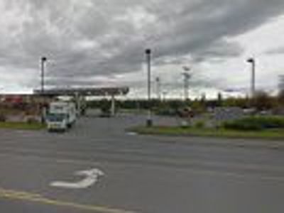 Holiday Stationstores