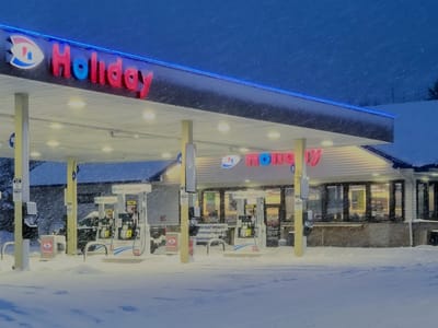 Holiday Stationstores