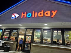 Holiday Stationstores