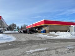 Holiday Stationstores