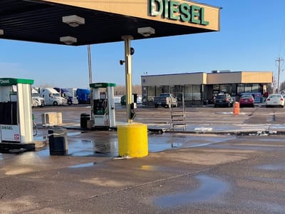 Holiday Stationstores