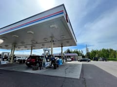 Holiday Stationstores