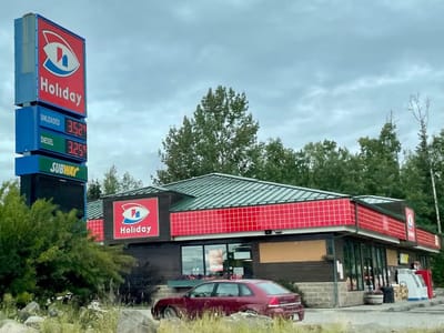 Holiday Stationstores