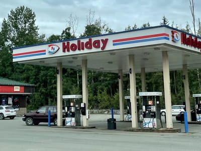 Holiday Stationstores