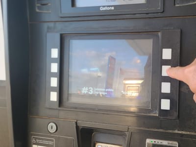 Holiday Stationstores