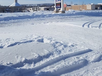 Holiday Stationstores