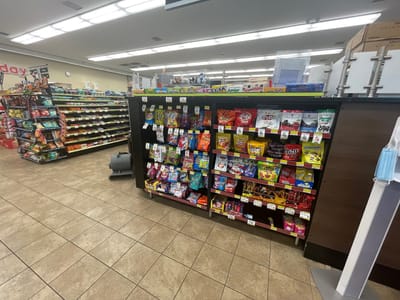 Holiday Stationstores