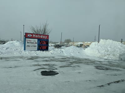 Holiday Stationstores