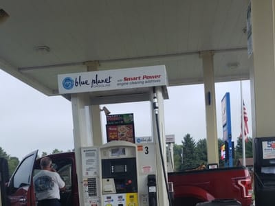 Holiday Stationstores