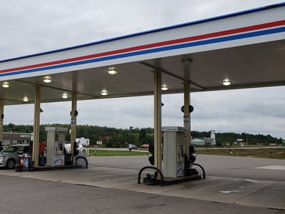 Holiday Stationstores