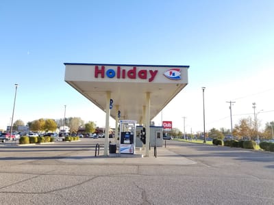 Holiday Stationstores