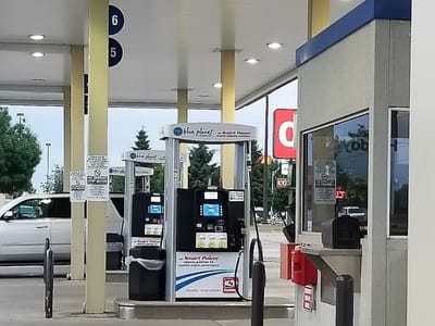 Holiday Stationstores