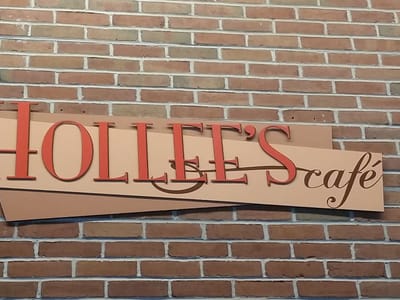 Hollee's Cafe