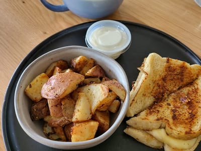 Honey & Fig Cafe & Boutique