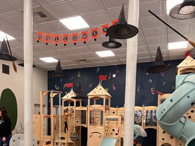 honey hippo. Play Café