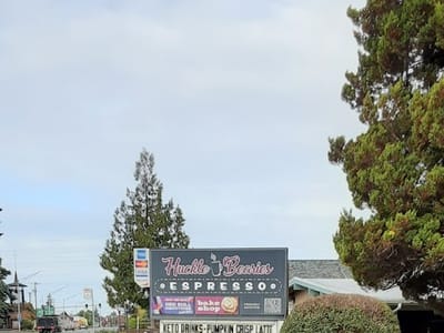 Huckle-Bearies Espresso & Bake Shoppe