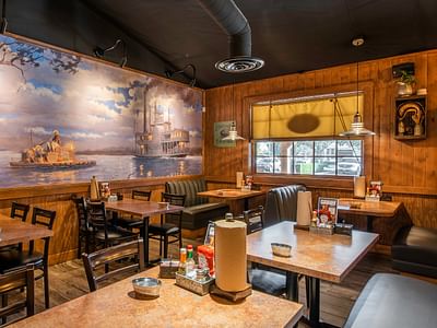 Huckleberry's Breakfast & Lunch