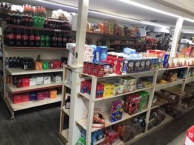 Huttig Pizza, Deli, & Grocery