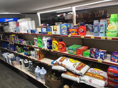 Huttig Pizza, Deli, & Grocery