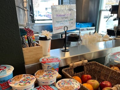 Iconoclast Cafe + Bar