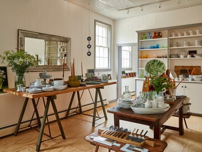 Il Buco Vita - with Café & Alimentari