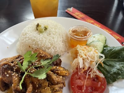 Island Pho & Bubble Tea