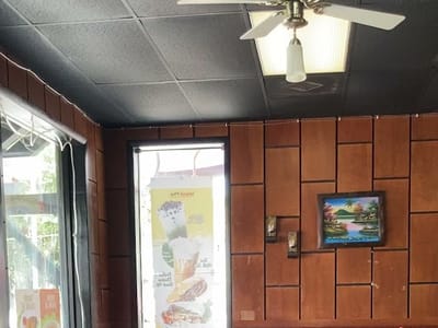 Island Pho & Bubble Tea