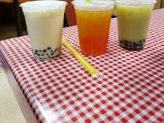 It's the Bee's Knees Bubble Tea and Pizza