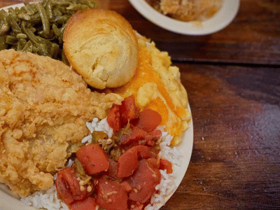 Izola's Country Cafe