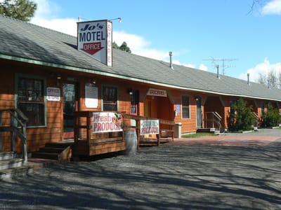 Jo's Motel & Campground