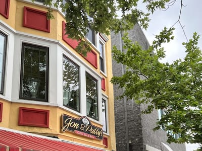 Jon & Patty's Coffee Bar & Bistro