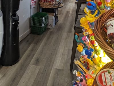 JOS Fifteen Coffee, Ice Cream, Bakery, and Sweets