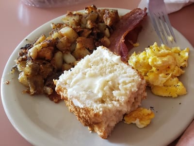 Judy’s Bread & Breakfast Bakery Cafe