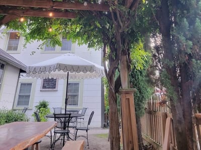 Julie’s Coffeehouse