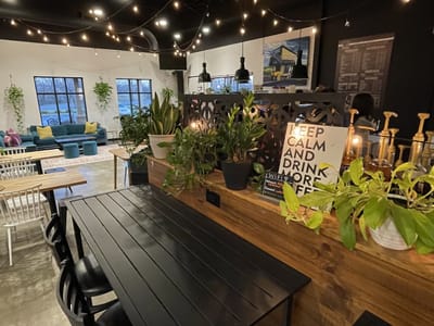 Kávé at House of Haggai