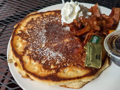 Kelly's Roots Cafe And Marketplace